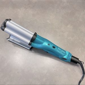 Bed Head “Wave Artist” Iron